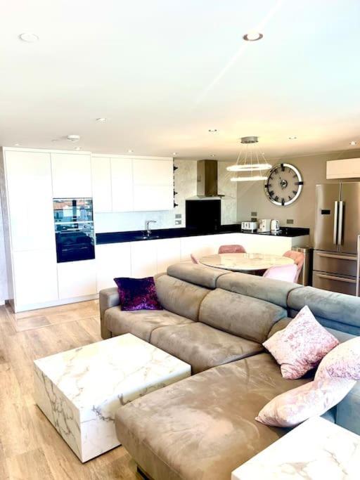 Ocean Village High Floor Luxury Modern Apartment 直布罗陀 外观 照片