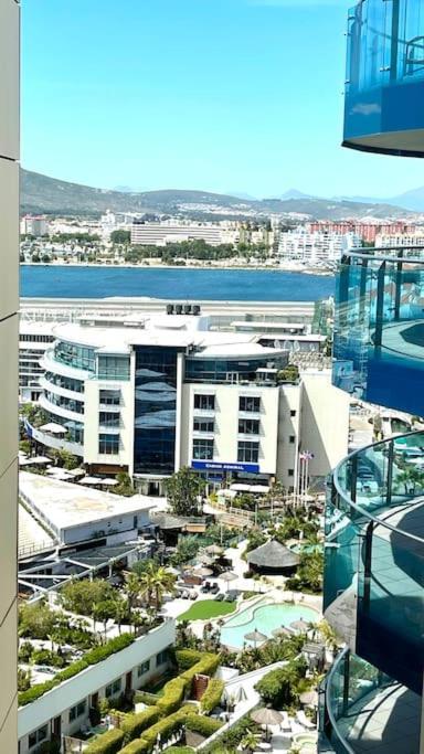 Ocean Village High Floor Luxury Modern Apartment 直布罗陀 外观 照片