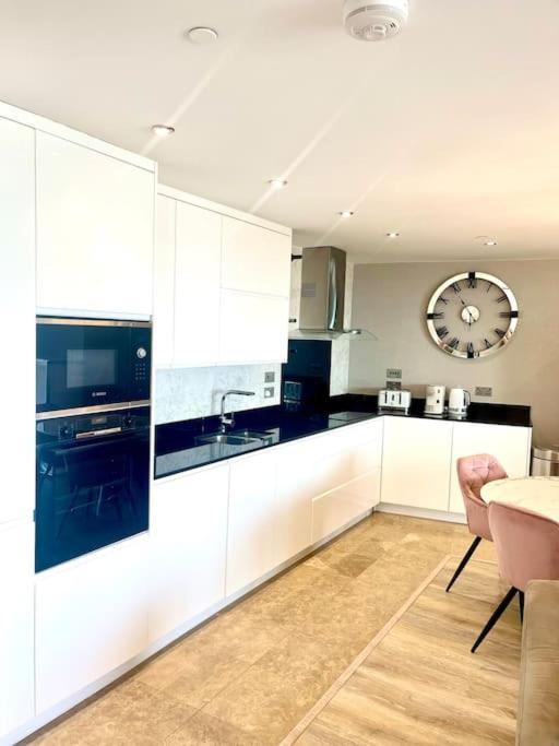Ocean Village High Floor Luxury Modern Apartment 直布罗陀 外观 照片