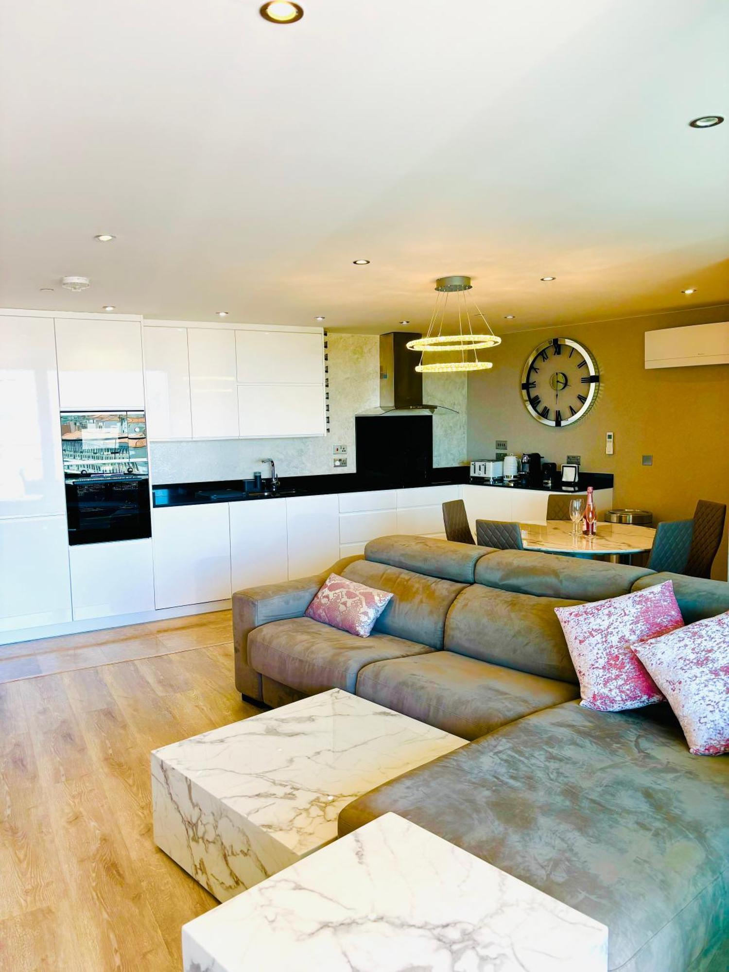 Ocean Village High Floor Luxury Modern Apartment 直布罗陀 外观 照片